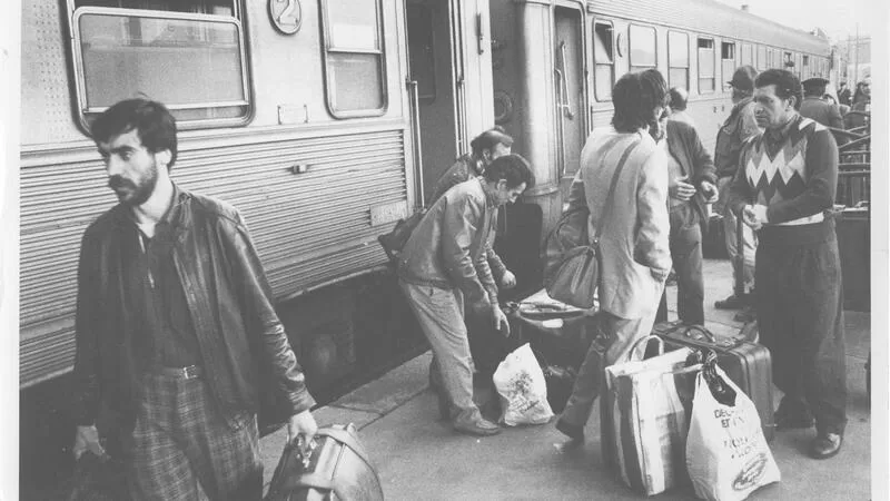 Emigrantes Portugueses Quando Chegaram à França nos anos 60 e 70