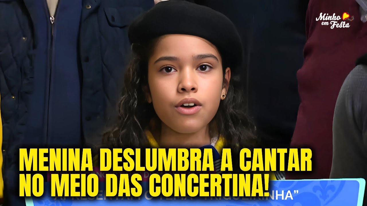 Menina DesLumbra a Cantar no meio das Concertina