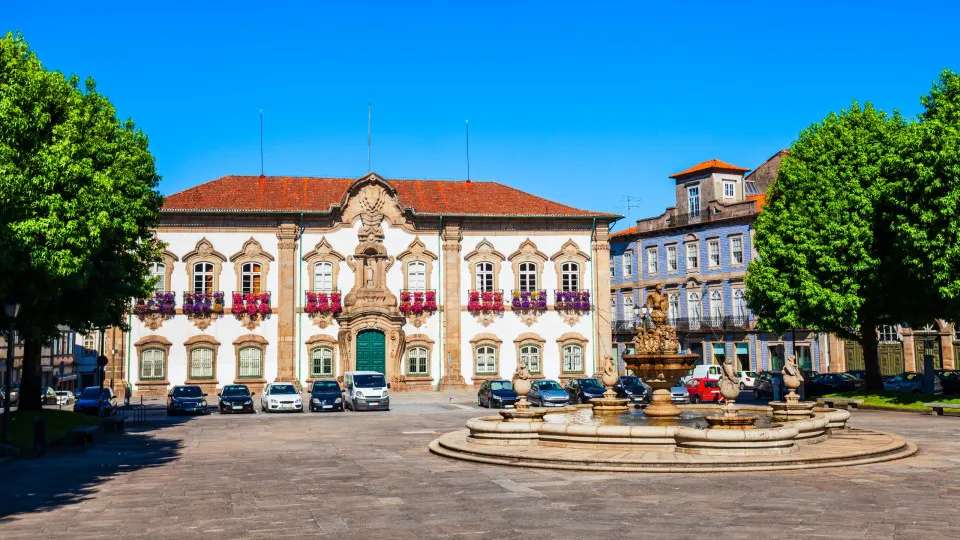 Prometia “cunhas” na Câmara de Braga a troco de 400 euros em envelope